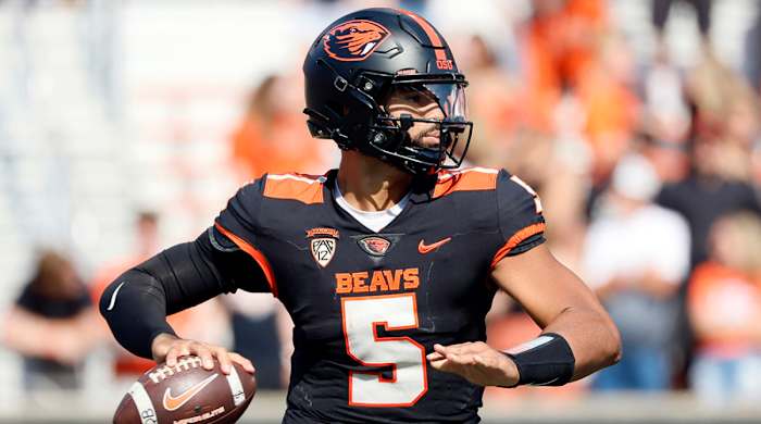 Oregon State quarterback DJ Uiagalelei